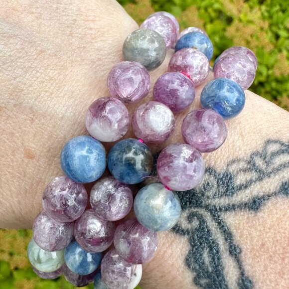 RESTOCKED! 8.5-9mm Lepidolite and Kyanite in Quartz Beaded Bracelet - Picture 6 of 6